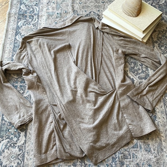 BCBG Jersey blazer size medium - Picture 10 of 11